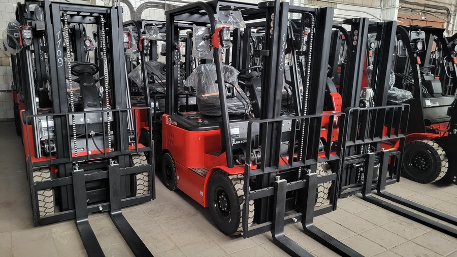 Тест-драйв складской техники на нашем складе в Серове